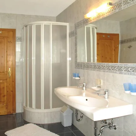 Haus Rosi 300w شقة